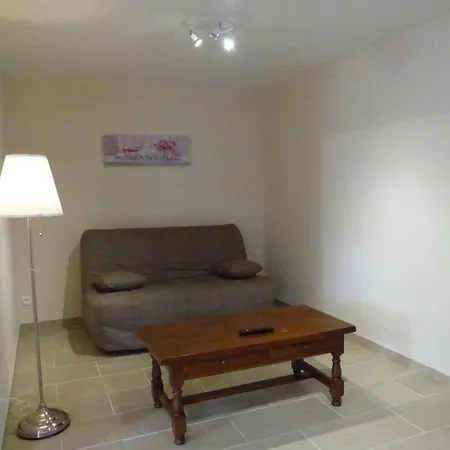 Holiday home Spacieuse Maison Renovee, Nature Verdoyante - Fr-1-489-176